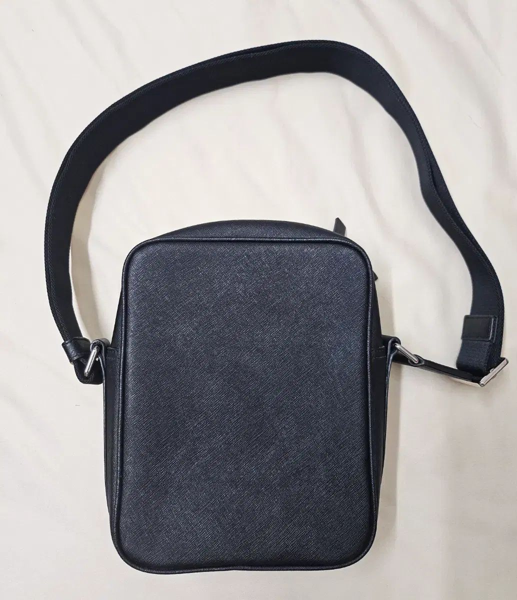 バリー パブロ ブラック クロスバック