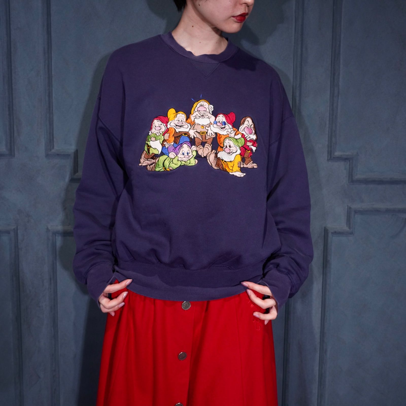90’s〜USA VINTAGE THE DISNES STORE DESIGN SWEAT SHIRT 90年代〜アメリカ古着キャラクター刺繍デザインスウェット