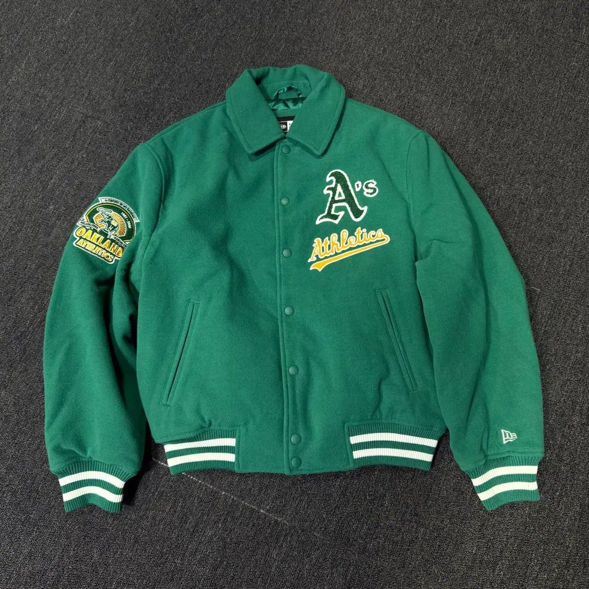 NEW ERA オークランド アスレチック プレイフル スタジャン - メルカリ