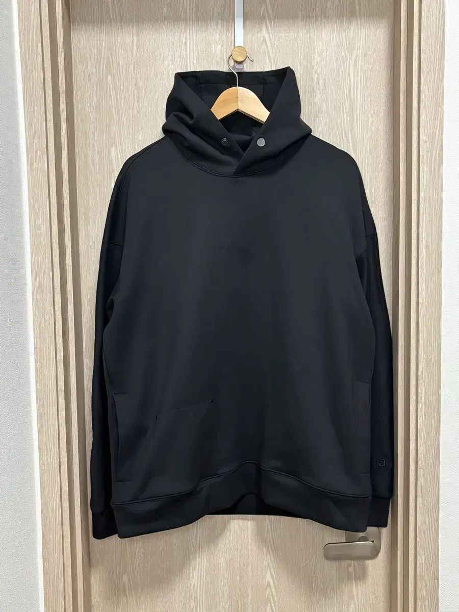 アレグリ オーバーサイズ ラックスウォーム フーディー M ブラック