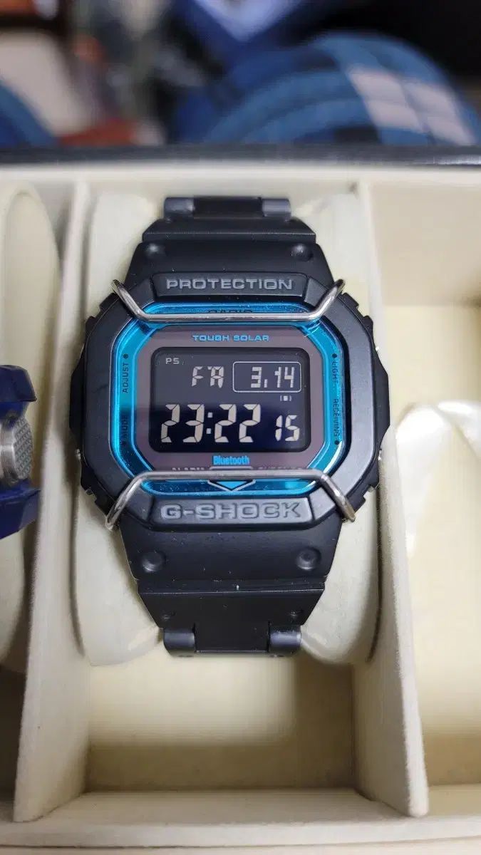 G SHOCK DW 5600 タフソーラー Bluetooth