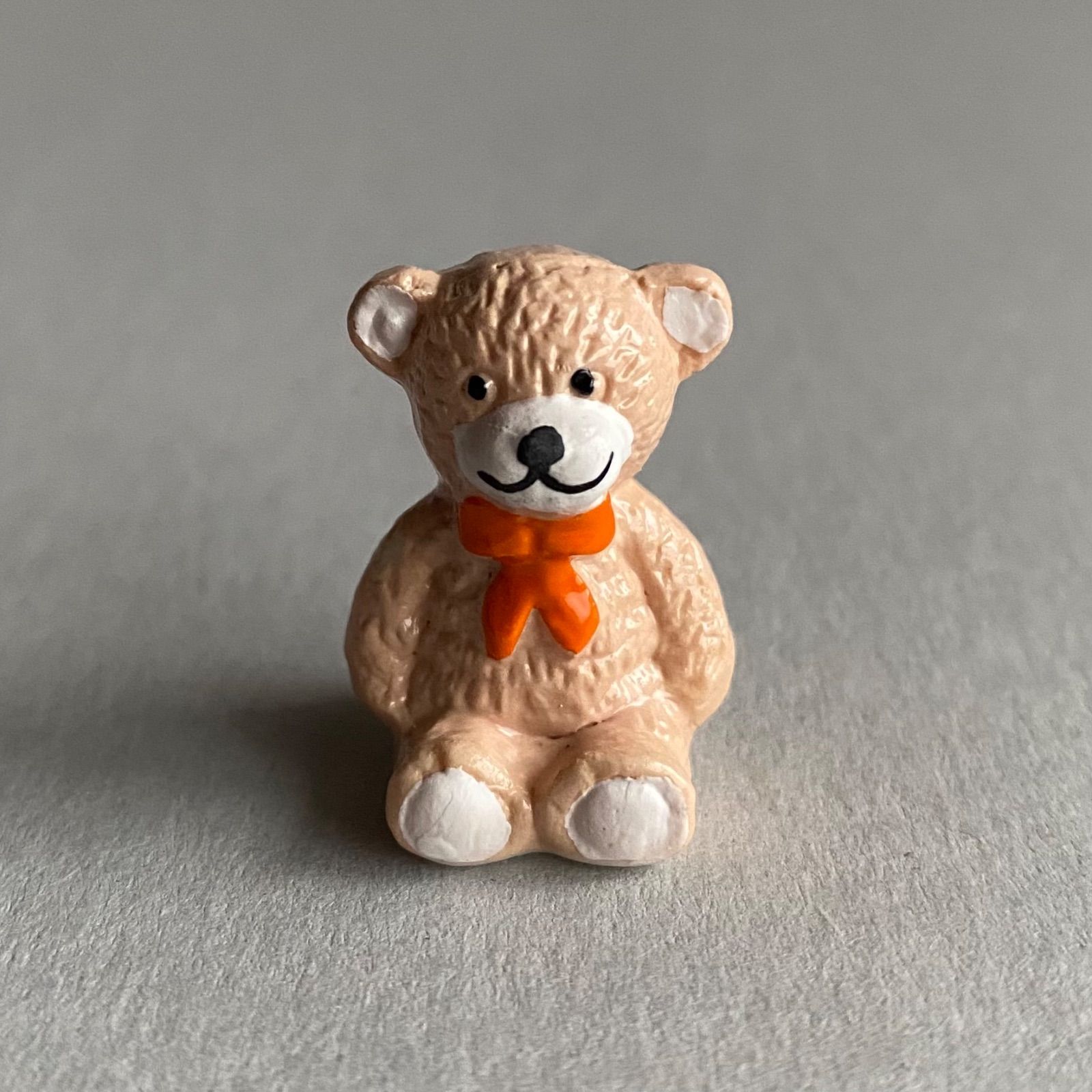 テディベアのフェーブ／リボン／ぬいぐるみ／くま／フランス雑貨／陶器