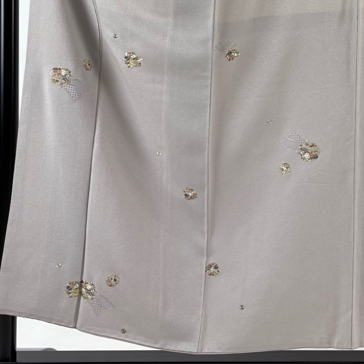 小紋 身丈153 cm 裄丈64.5 M 袷 花車 花丸文 刺繍 金糸 灰紫 正絹 一つ紋