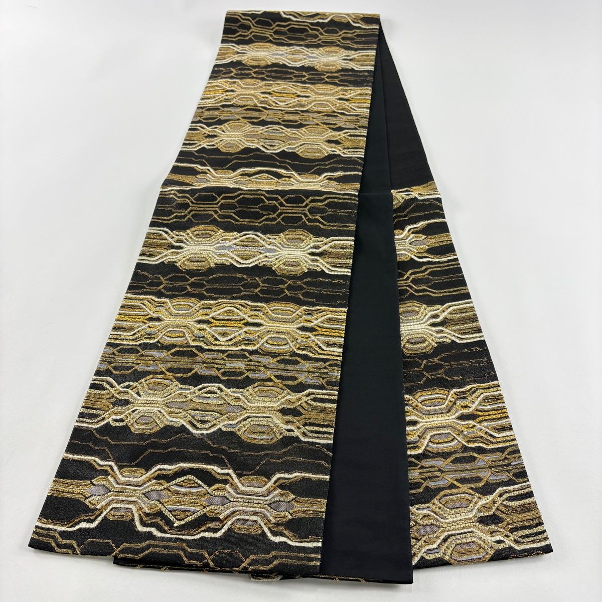 袋帯 名品 幾何学 段縞 金銀糸 箔 黒 六通 正絹 【中古】 - メルカリ
