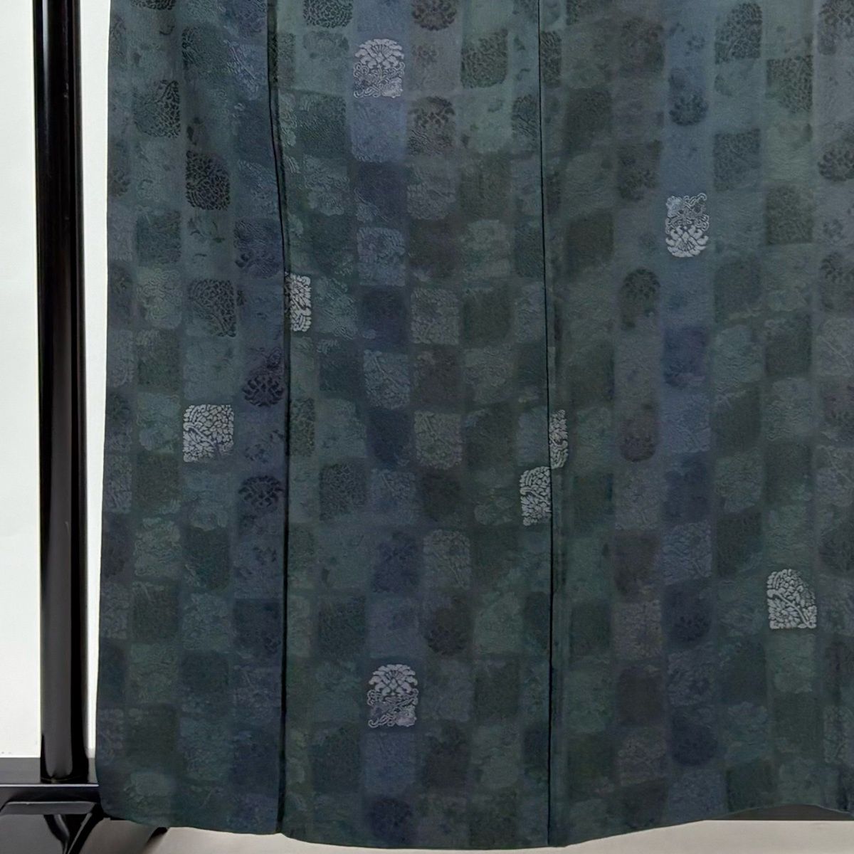 小紋 身丈162.5 cm 裄丈67.5 L 袷 草花 変わり市松 ぼかし 深緑 正絹 秀品