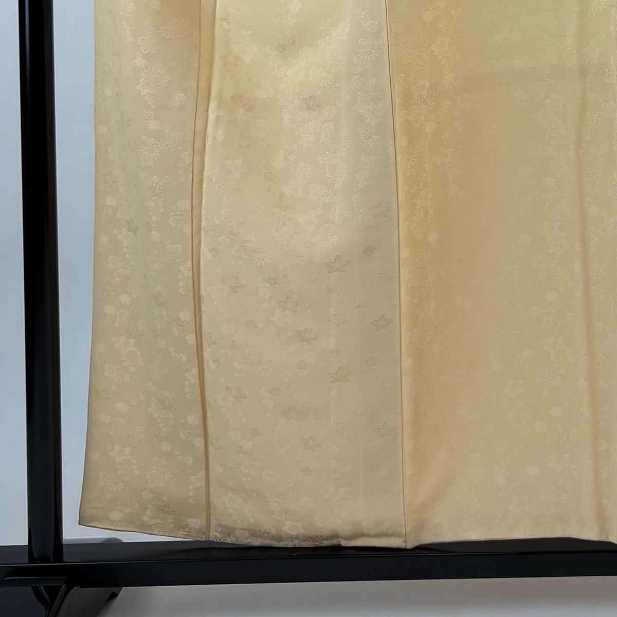 色無地 身丈157 cm 裄丈65 M 袷 地紋 ベージュ 正絹 秀品