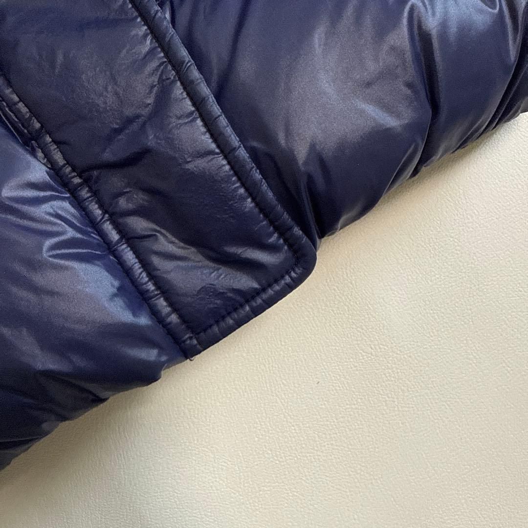 フード付きダウンジャケット