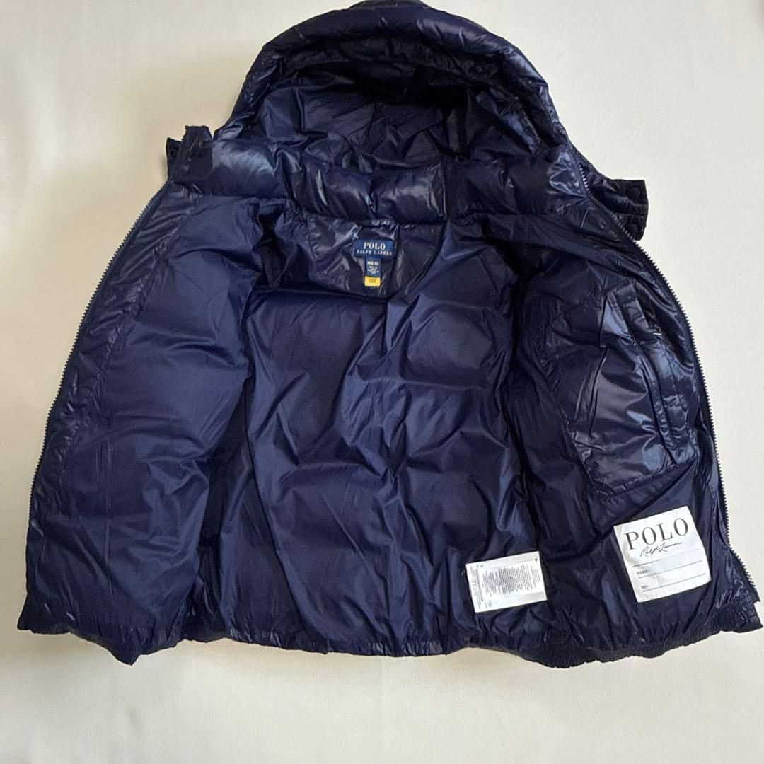 フード付きダウンジャケット