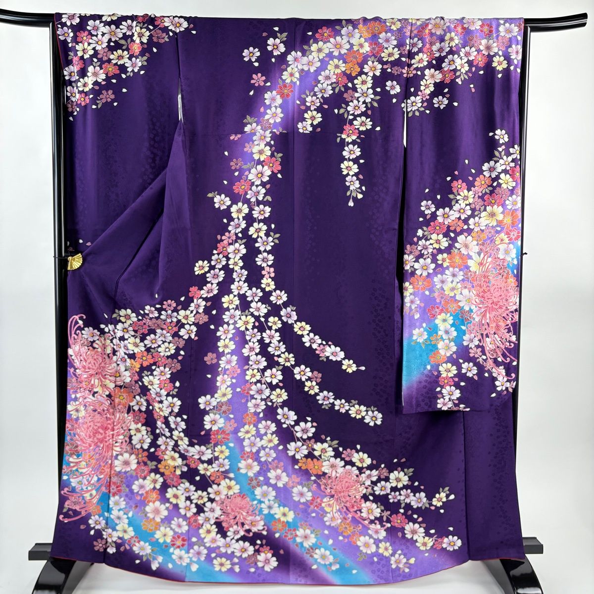 ほぼ新品！Win11高年式2023！メ8G/SSD/フレームレス/無線/カメラ