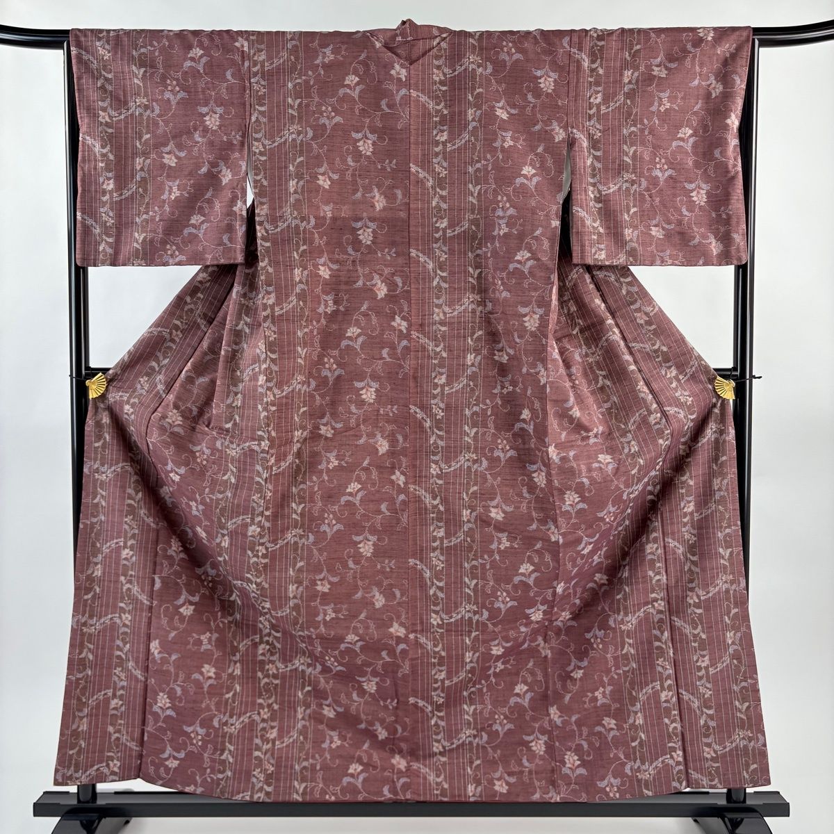 紬 身丈160cm 裄丈65.5cm M 袷 小千谷紬 証紙 花唐草 縦縞 薄小豆 正絹