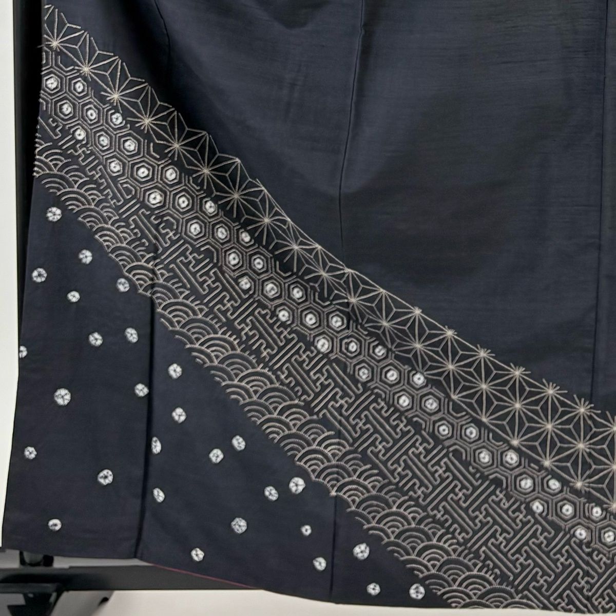 付下げ 身丈162.5cm 裄丈67.5cm L 袷 紬地 有職文様 幾何学模様 刺繍