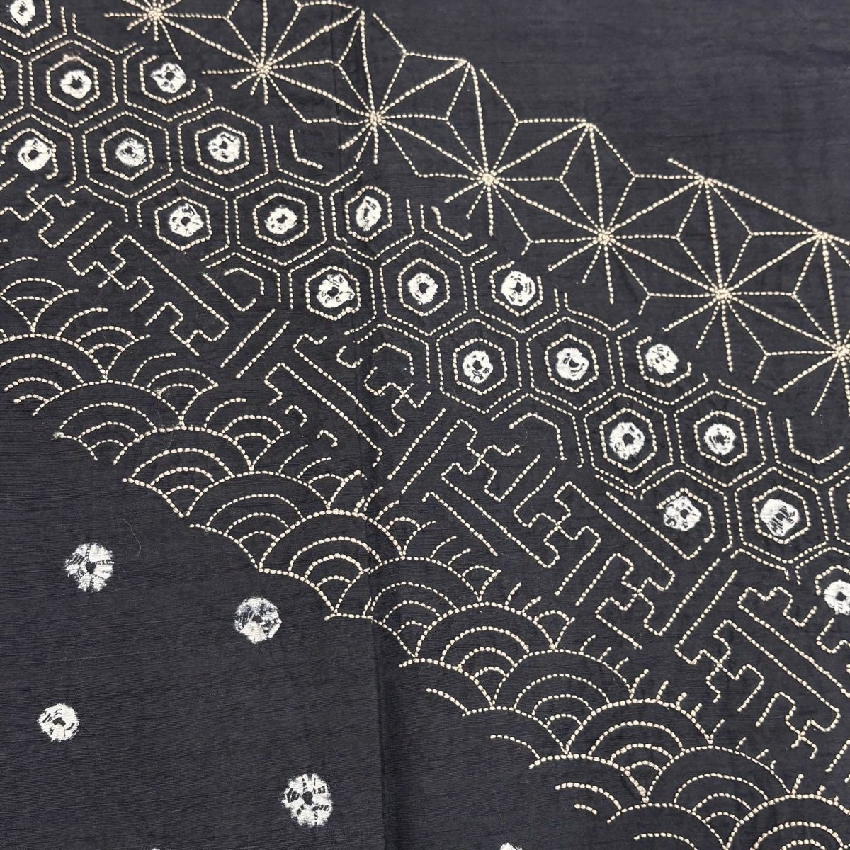 付下げ 身丈162.5cm 裄丈67.5cm L 袷 紬地 有職文様 幾何学模様 刺繍