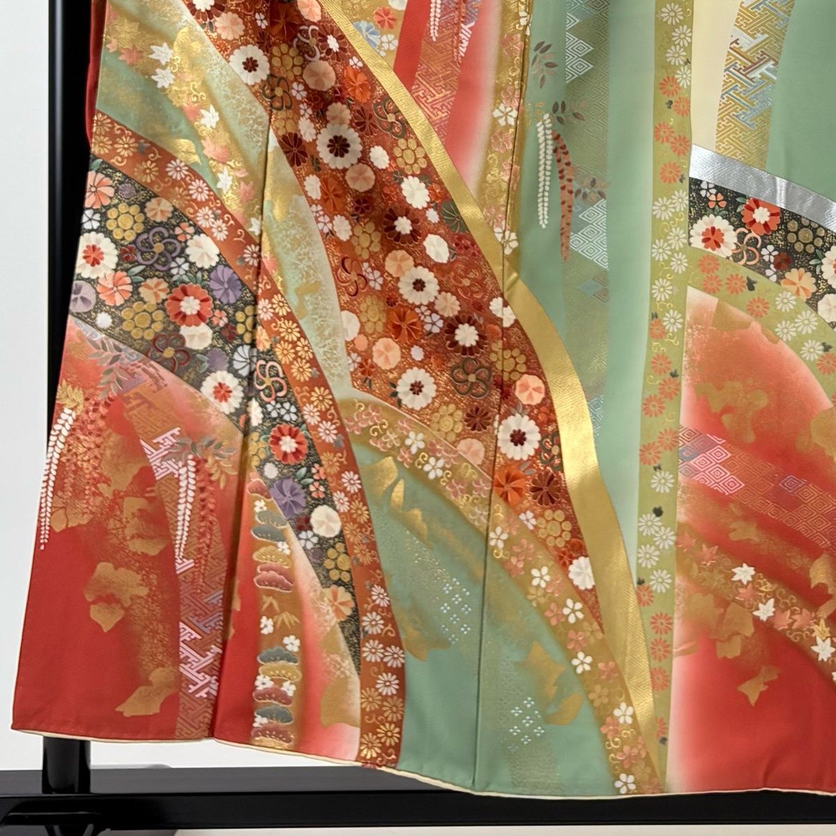振袖 身丈156 cm 裄丈63 S 袷 菊 松竹梅 金銀彩 ベージュ 正絹