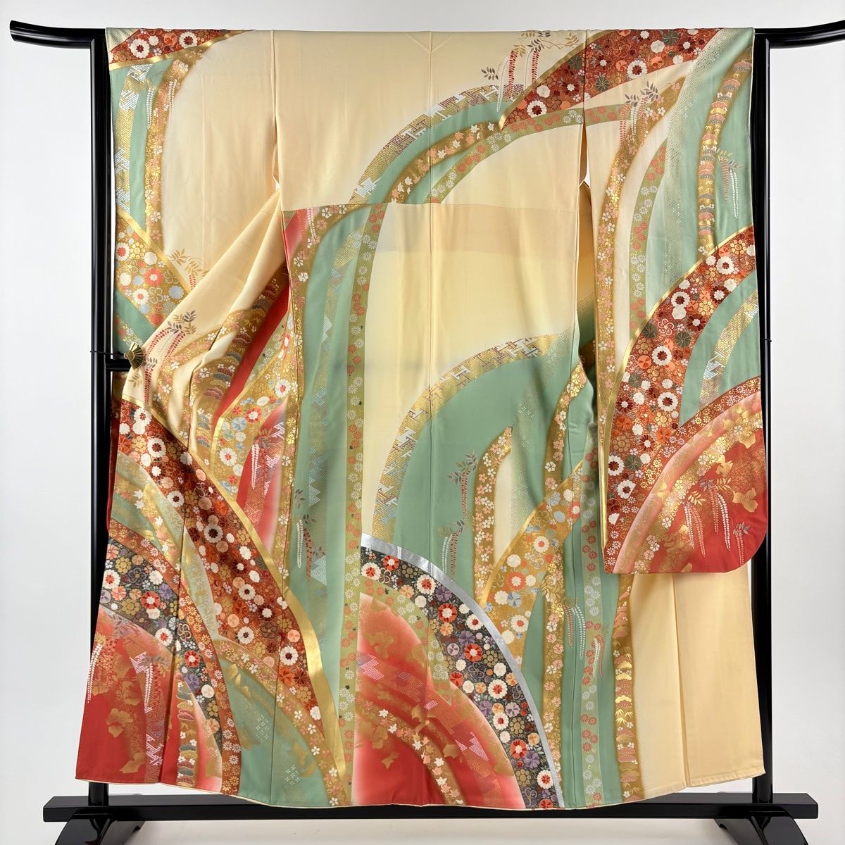 振袖 身丈156 cm 裄丈63 S 袷 菊 松竹梅 金銀彩 ベージュ 正絹