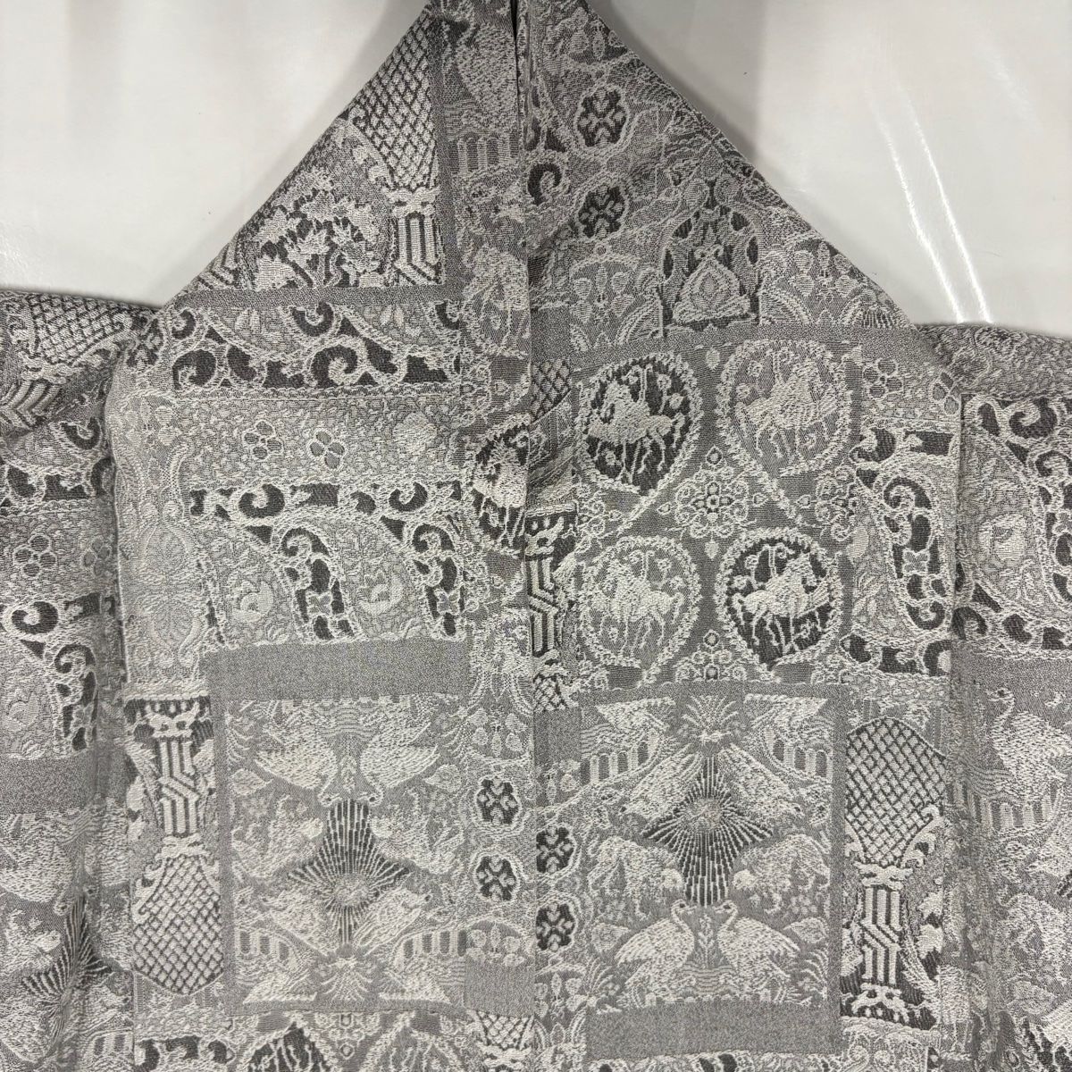  小紋 身丈155 cm 裄丈64 5 M 袷 紋意匠 向かい鳥 草花 灰色 正絹 小紋 着物