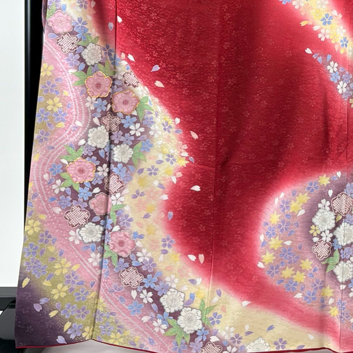 振袖 身丈165 cm 裄丈65.5 M 袷 草花 桜 銀通し 金糸 赤 正絹