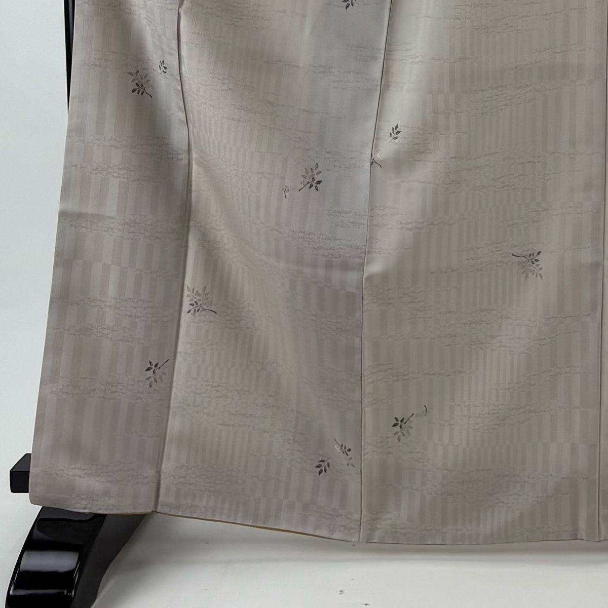 小紋 身丈167 cm 裄丈68 L 袷 お召地 胴抜き 霞 葉と実 金糸金糸 薄小豆 正絹