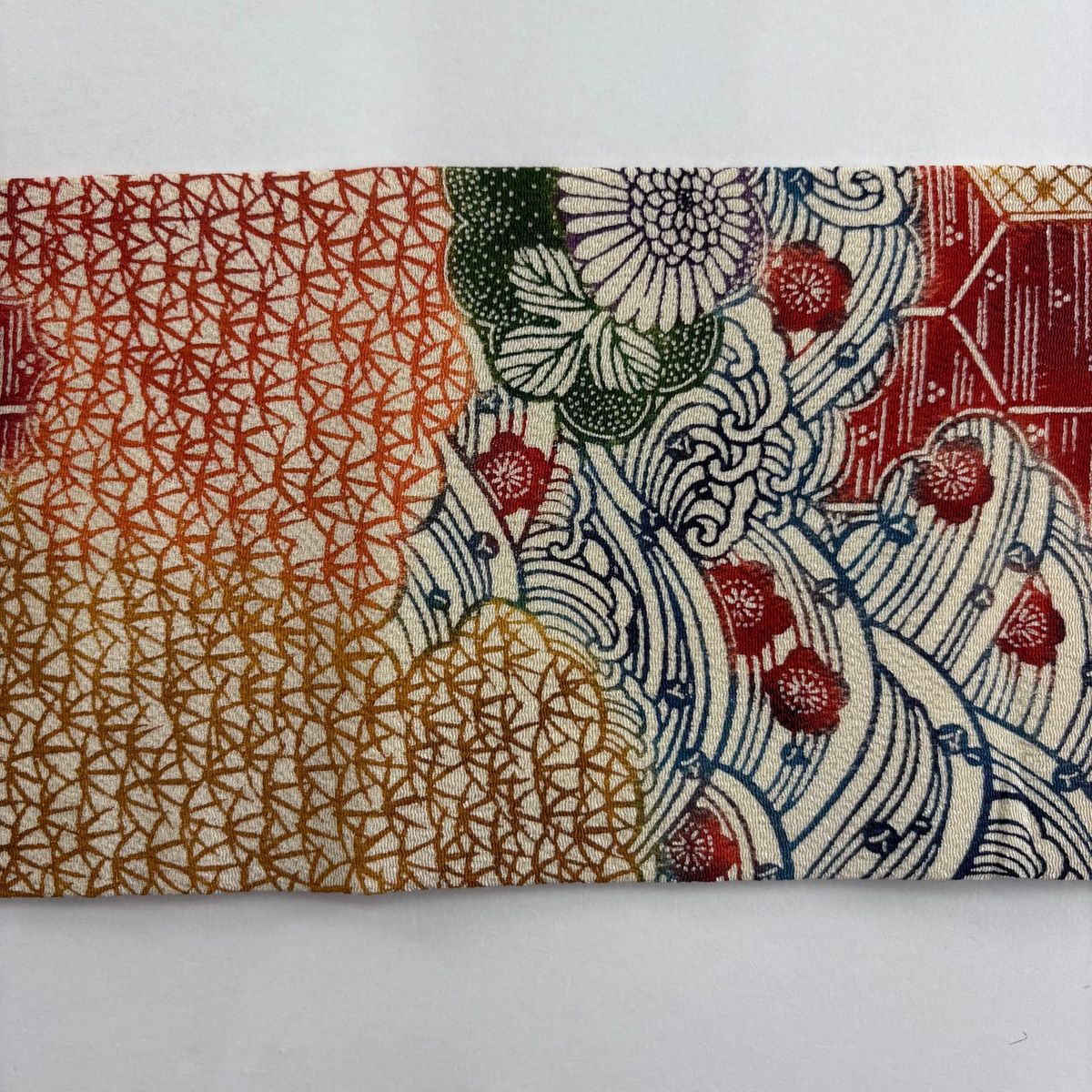 【名古屋帯】 作家物　貝合わせに十二単模様 縮緬 赤　人物　正絹　アンティーク 美品】 名古屋帯 秀品 菊 梅 縮緬 赤 正絹 【中古】 - メルカリ