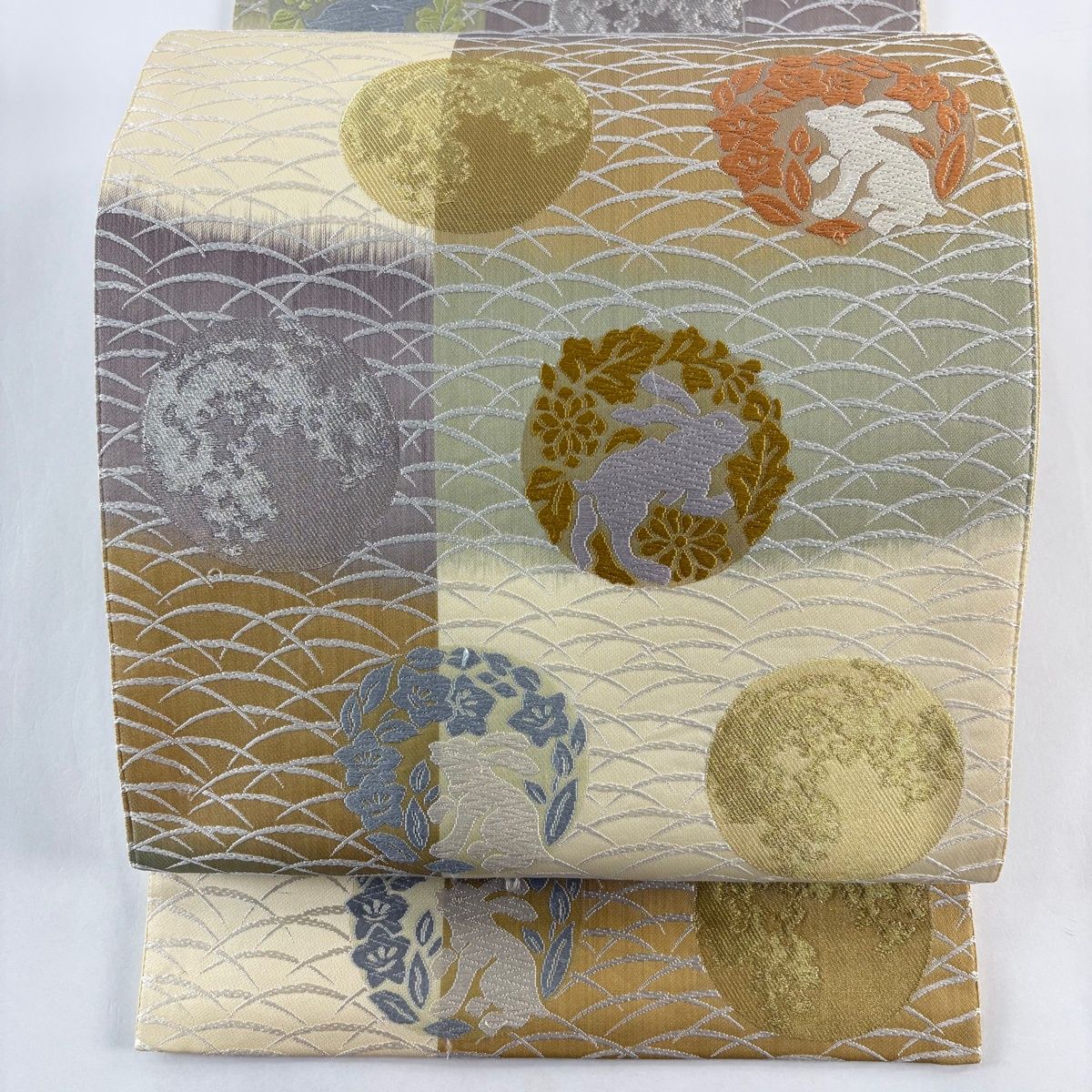袋帯 秀品 花兎 芝 金銀糸 クリーム 六通 正絹