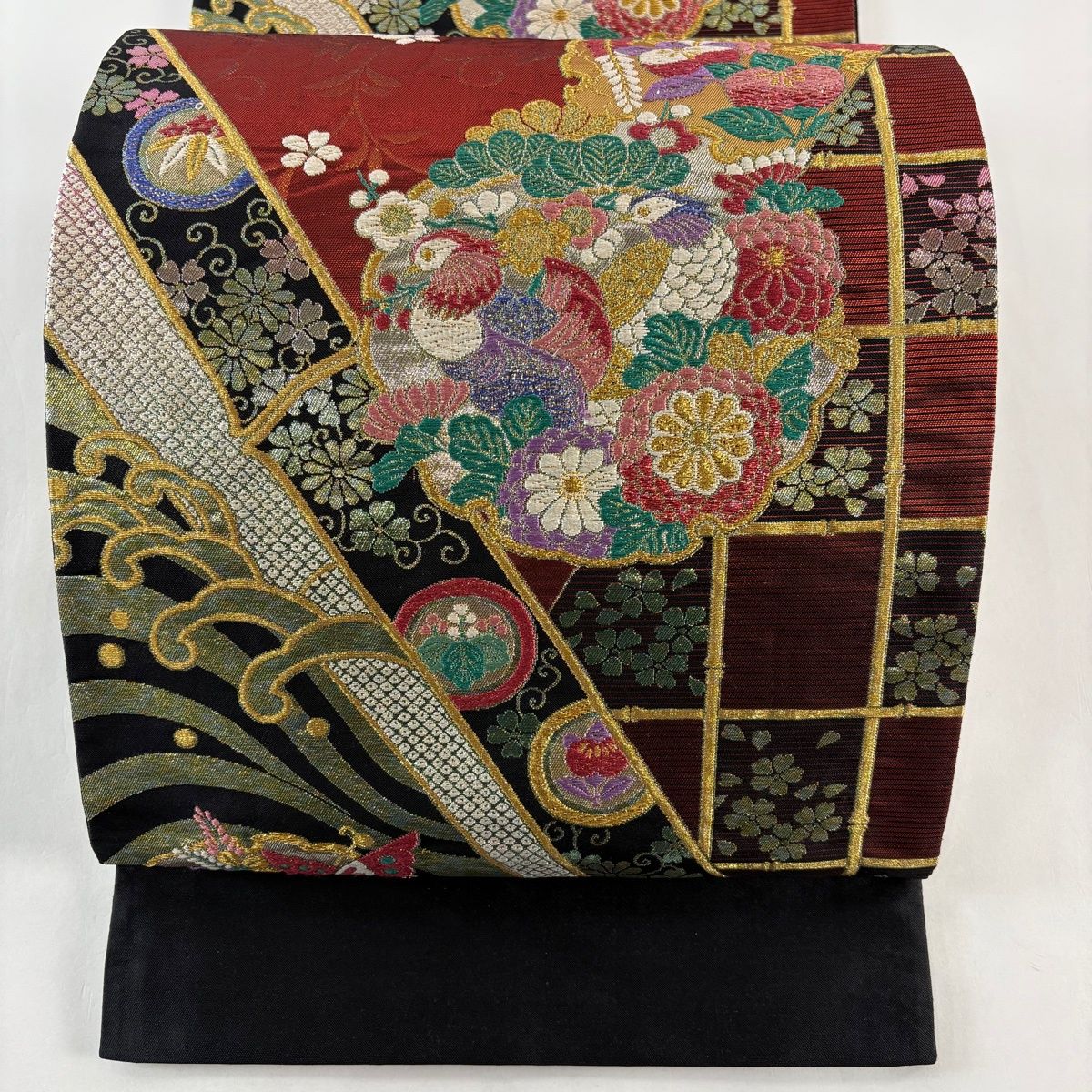 袋帯 秀品 草花 鴛鴦 金糸 箔 赤 六通 正絹