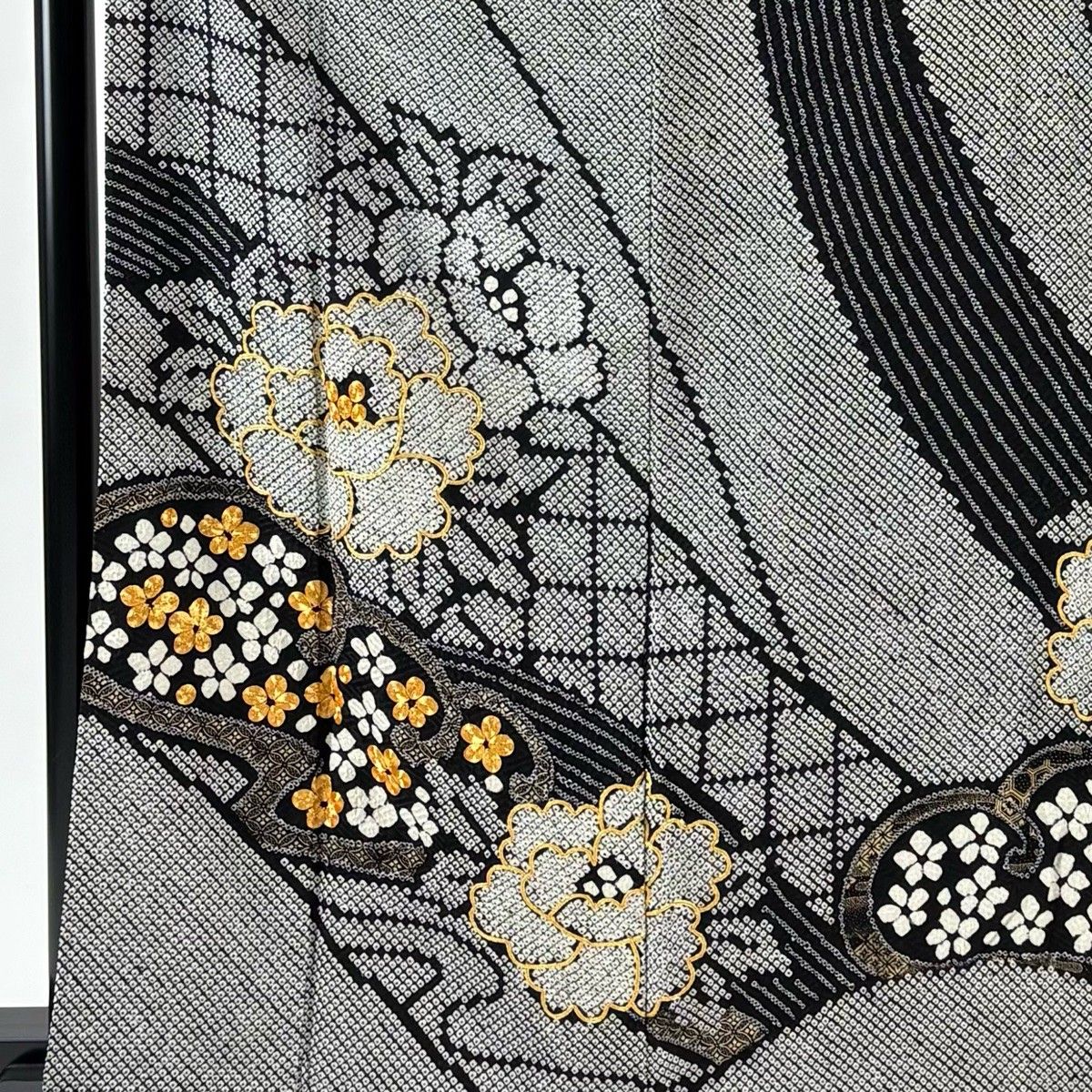 振袖 身丈162.5 cm 裄丈66.5 M 袷 袋帯フルセット 牡丹 梅 金糸 絞り 黒 正絹