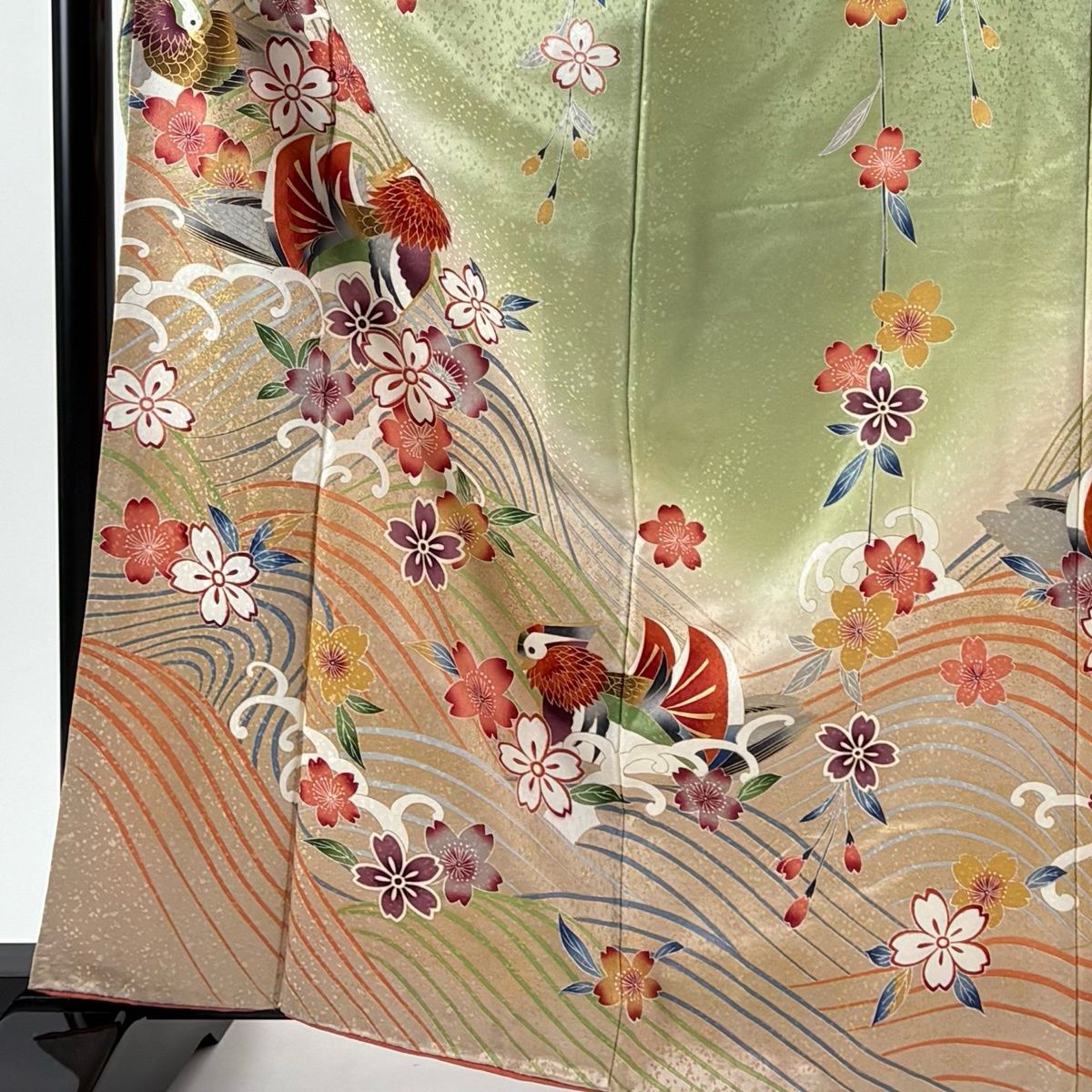 振袖 身丈165 cm 裄丈69.5 L 袷 袋帯フルセット 落款 鴛鴦 桜 金彩 ぼかし 薄緑 正絹