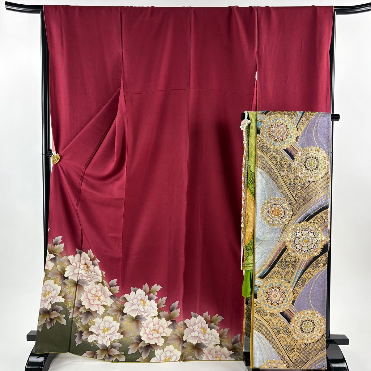 振袖 身丈169 cm 裄丈68 5 L 袷 牡丹 金糸 金彩 赤紫 正絹 秀品