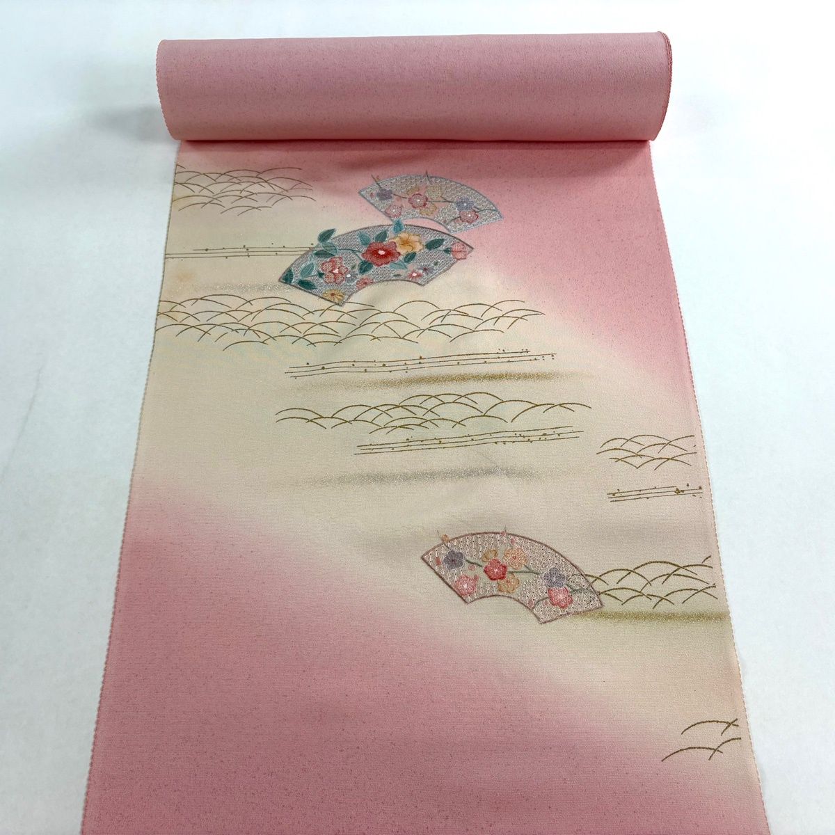 反物 秀品 付下げ 扇面 草花 刺繍 金銀彩 ピンク 正絹