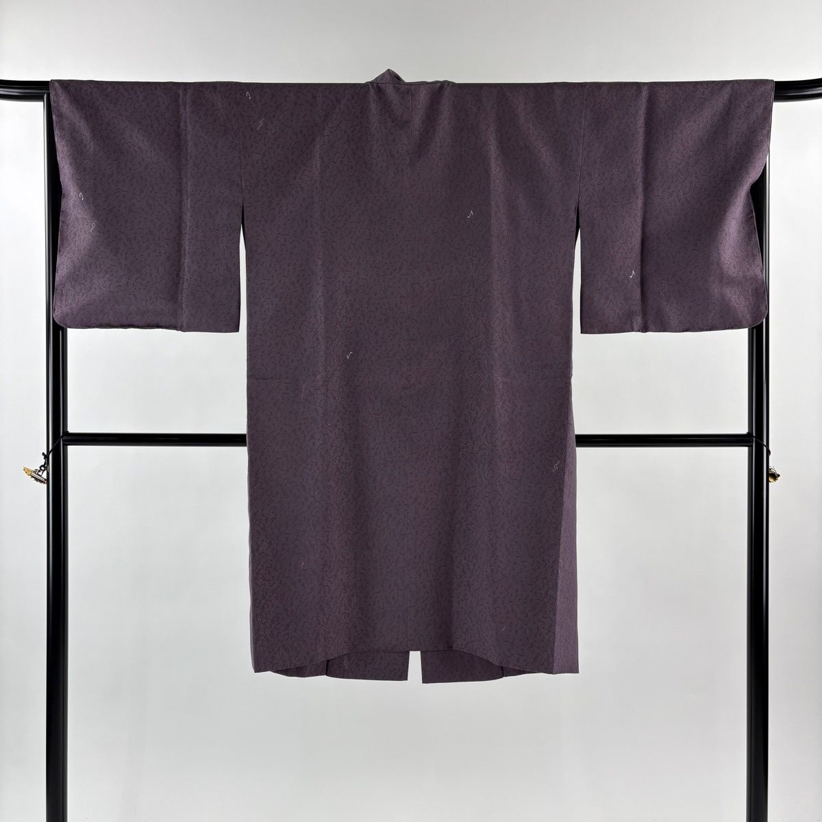 道中着 身丈108 5 cm 裄丈67 M 二代目由水十久監修 お召地 落款 証紙 音符 紫 正絹