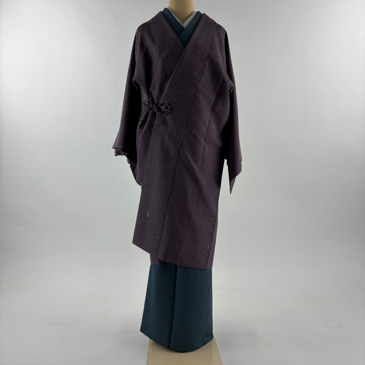 道中着 身丈108.5 cm 裄丈67 M 二代目由水十久監修 お召地 落款 証紙 音符 紫 正絹
