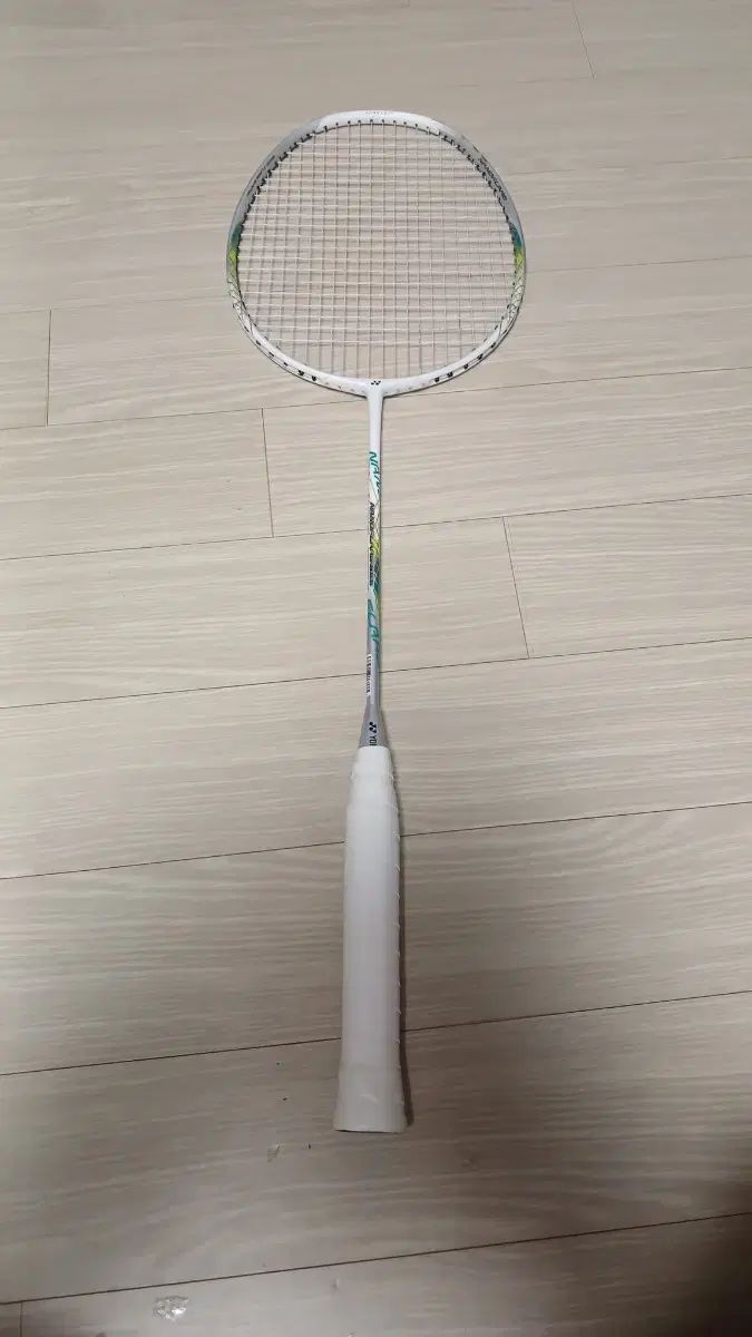 YONEX ヨネックス ₍ナノフ 555 バドミントン ラケット