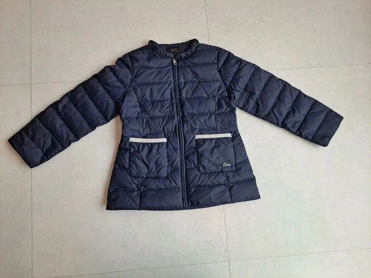 最新作，お買い得 DAKS ネイビー 軽量ダウンアウター