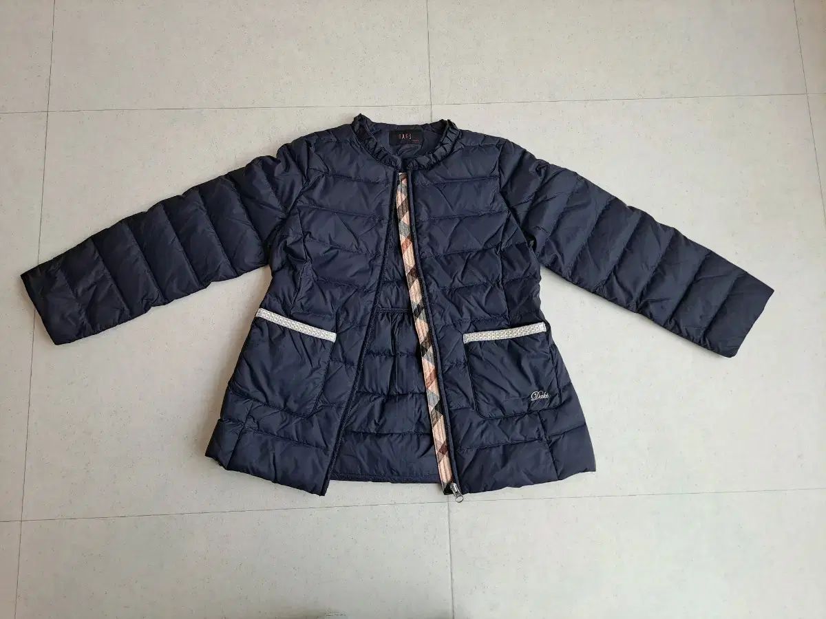 最新作,お買い得 DAKS ネイビー 軽量ダウンアウター