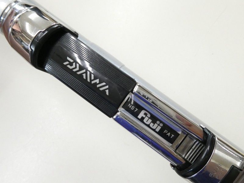 ダイワ プライムサーフ 2024 T25-405・W (02-8208110005)