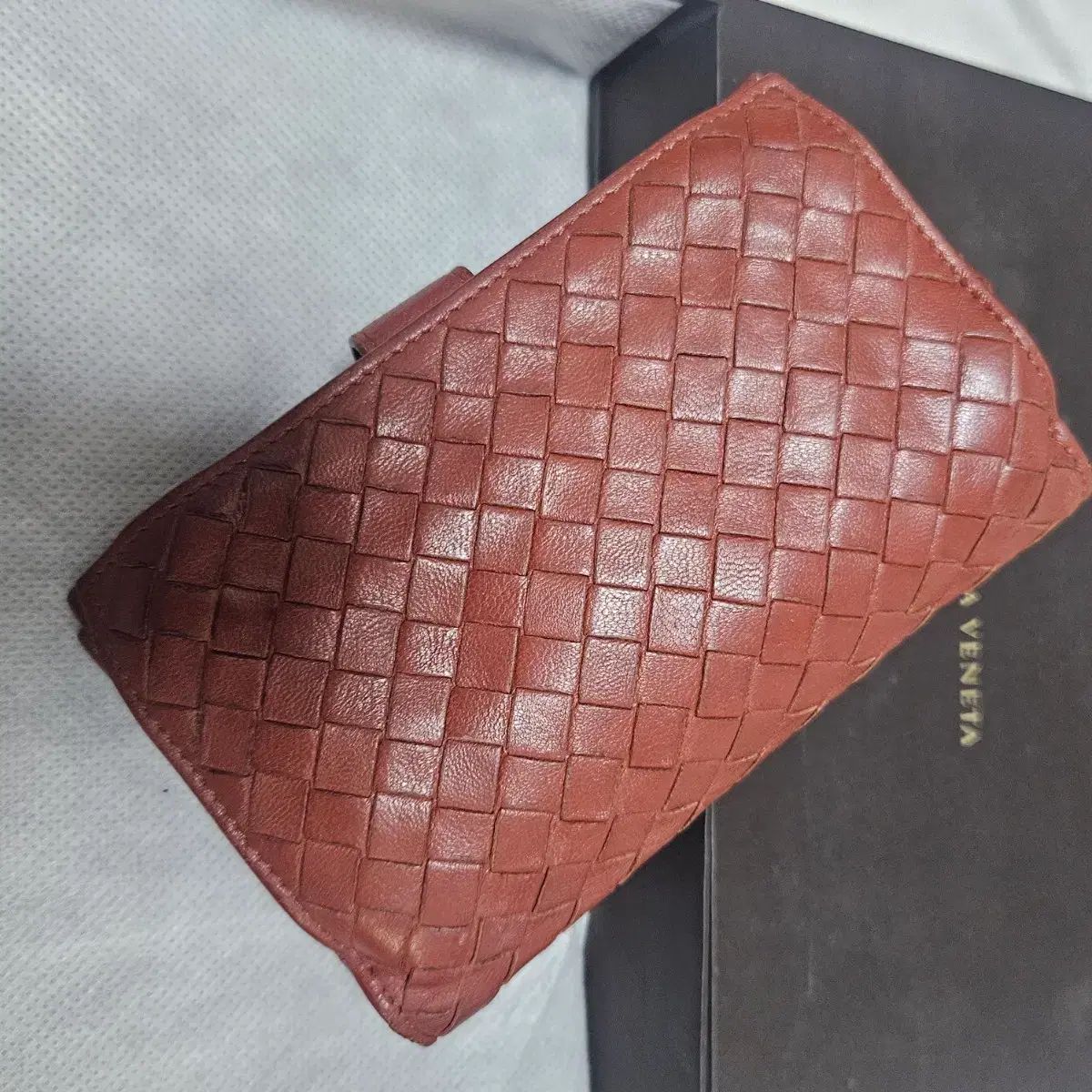 ボッテガ・ヴェネタ ブラウン 二つ折り財布 (箱含む) - メルカリ