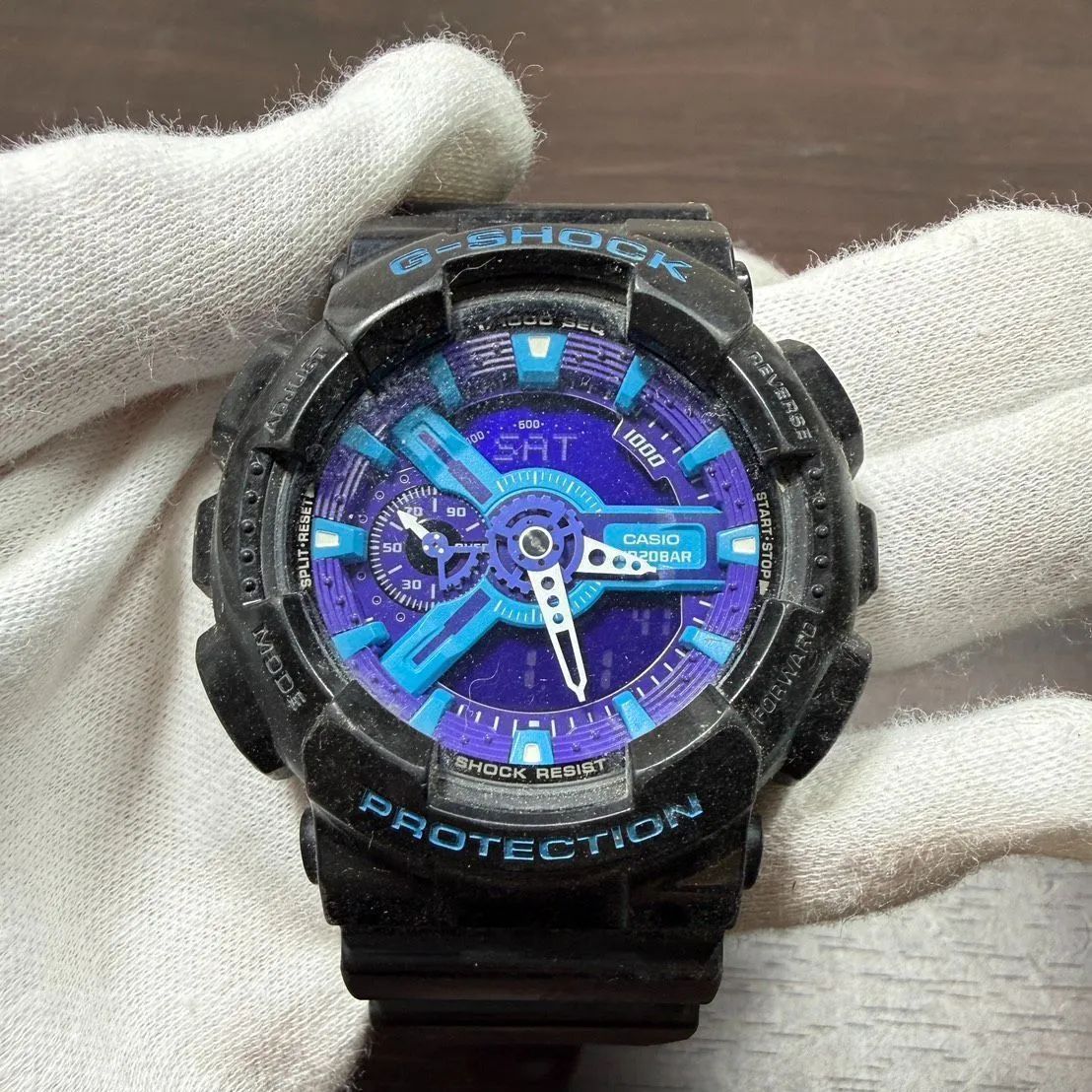 腕時計G-SHOCK CASIO 5146 GA-110HC-1AJF ハイパーカラーズ 5146 G