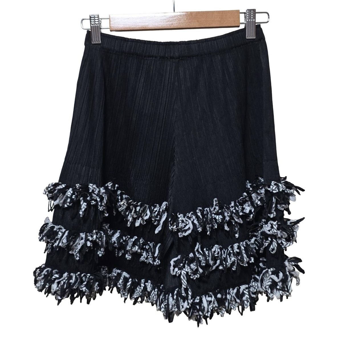 PLEATS PLEASE プリーツプリーズ ハーフパンツ サイズ3 L レディース 黒 グレー 白 プリーツ