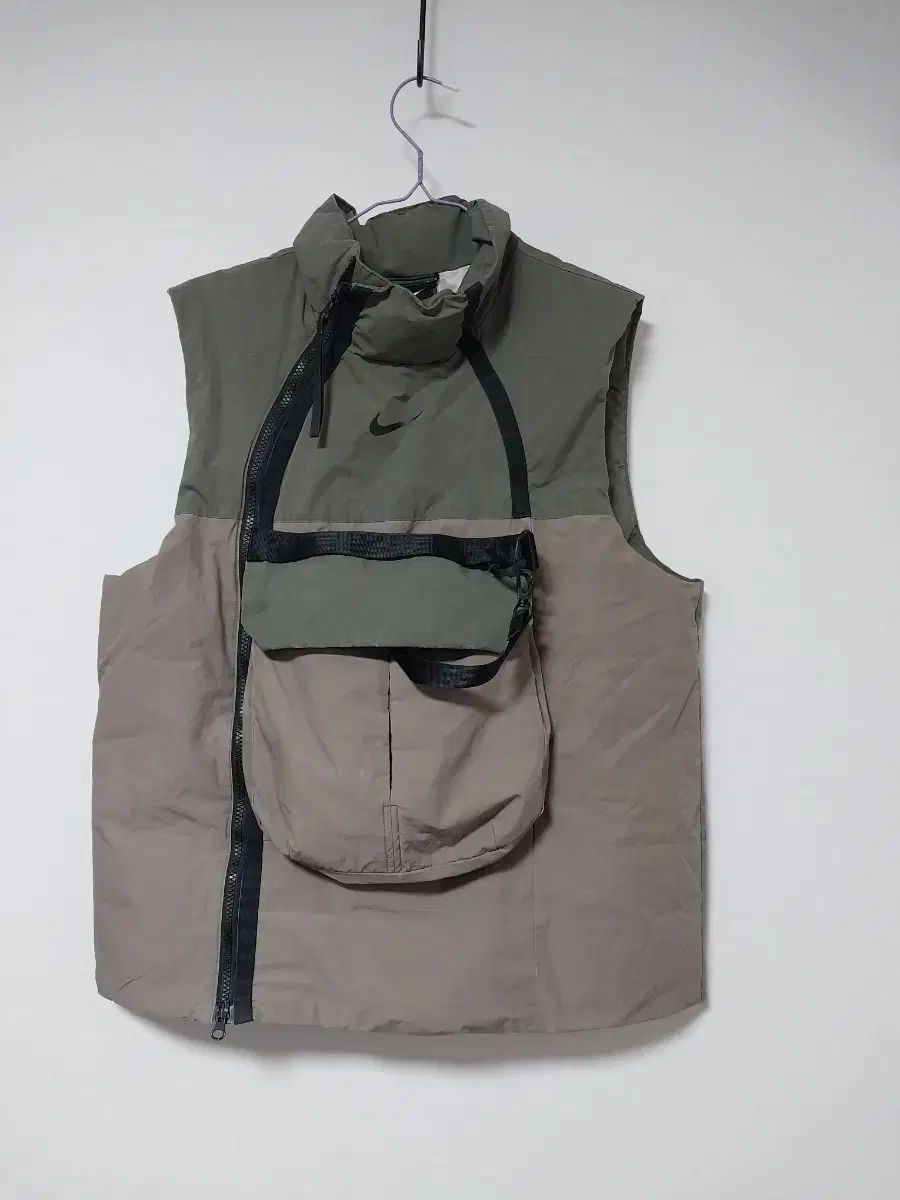 ナイキ テックパック シンセティックフィル ベスト 95