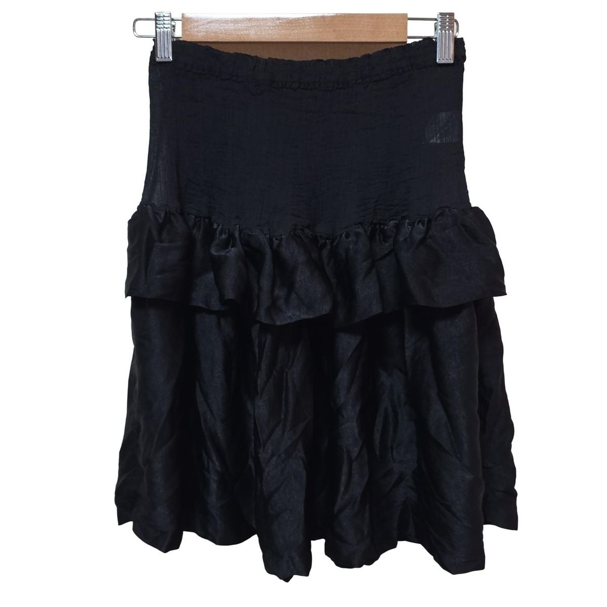 me ISSEY MIYAKE(ミー/イッセイミヤケ) スカート レディース美品 - 黒