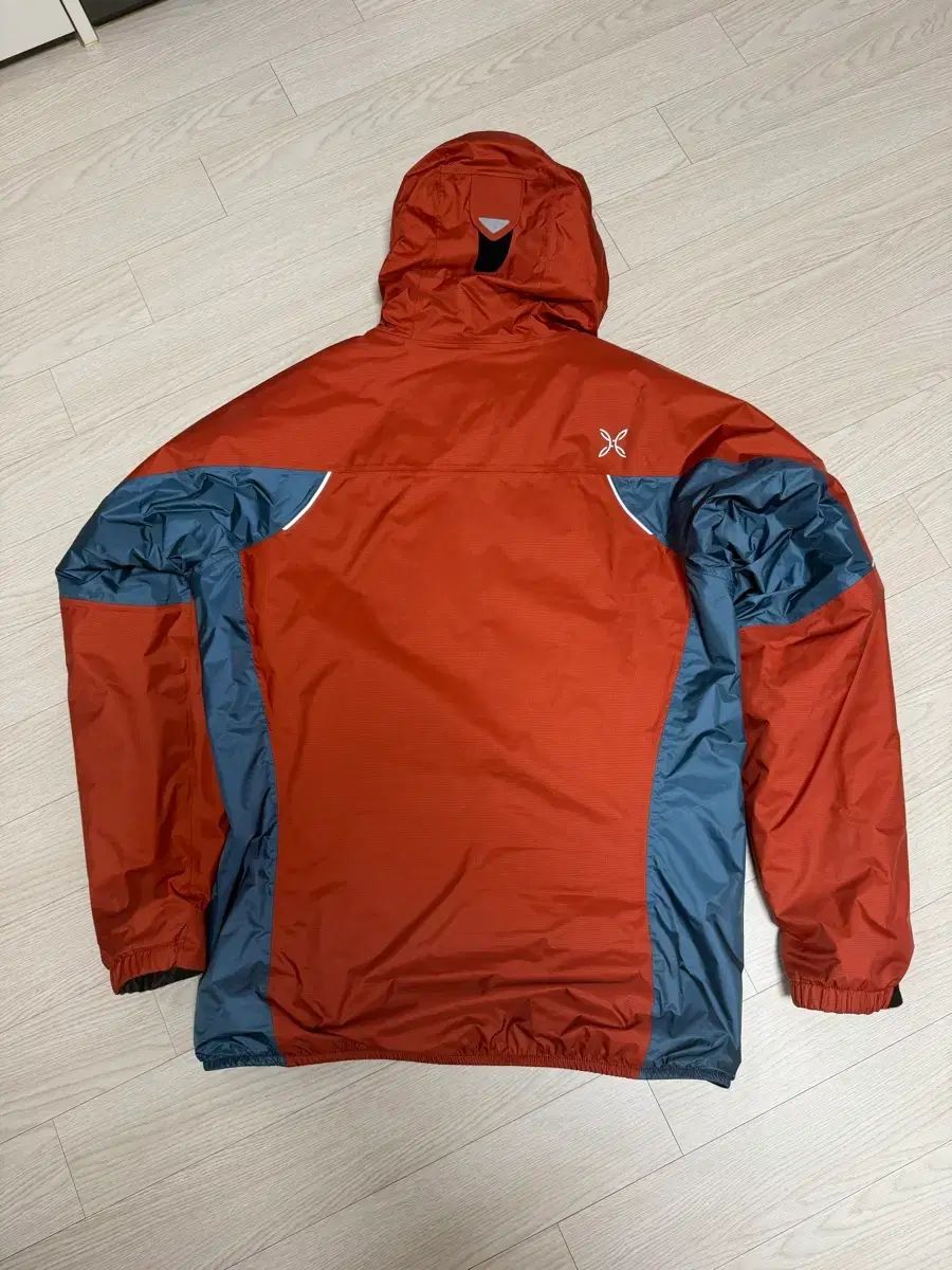 ネビス2 ジャケット