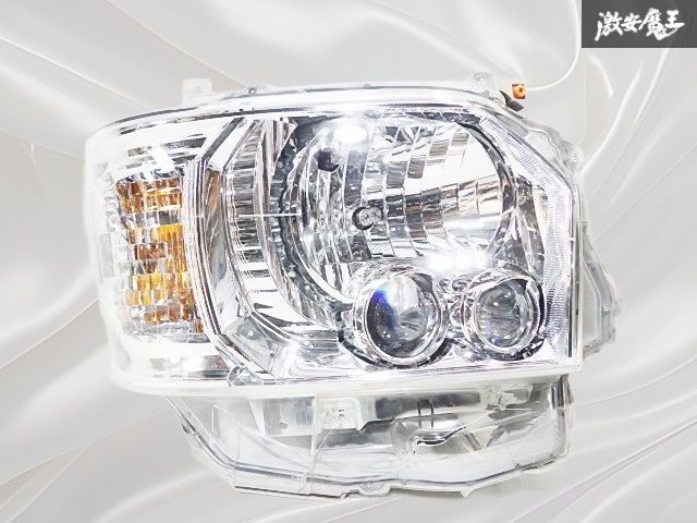 トヨタ 純正 200系 ハイエース 4型 5型 6型 7型 LED ヘッドライト