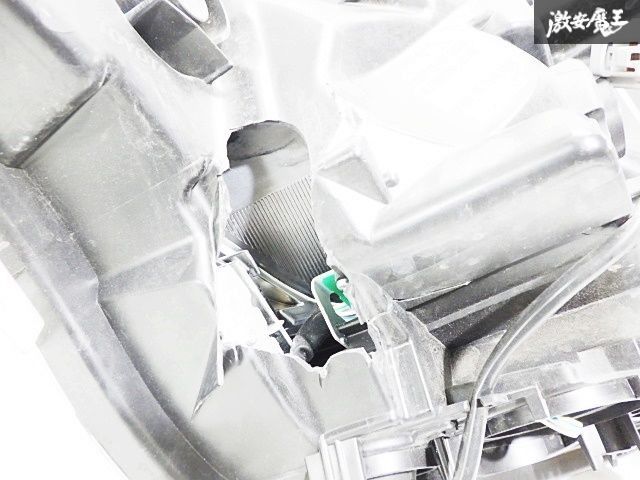 車・バイク・自転車 トヨタ 純正 AXAH52 AXAH54 RAV4 ラブ4 前期 LED