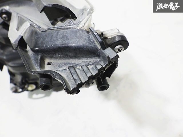 車・バイク・自転車 トヨタ 純正 AXAH52 AXAH54 RAV4 ラブ4 前期 LED