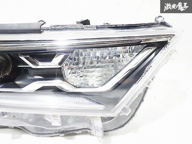 車・バイク・自転車 トヨタ 純正 AXAH52 AXAH54 RAV4 ラブ4 前期 LED
