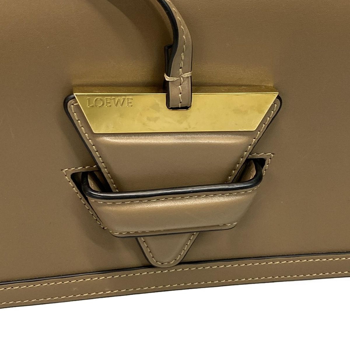 LOEWE(ロエベ) ショルダーバッグ バルセロナ ベージュ レザー - メルカリ