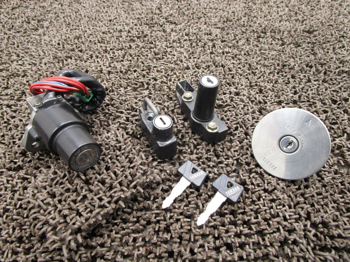 アイオライトAAA- ラウンドカット 3mm メガネチェーン 置き忘れ防止