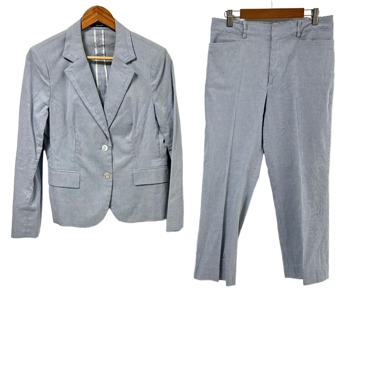 Aquascutum アクアスキュータム レディースパンツスーツ レディース ネイビー 白 ストライプ 肩パッド