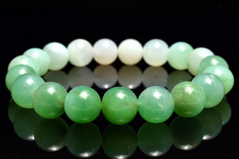 １点物 高発色 癒やしのグリーン クリソプレーズ 10 mm グラデーション ブレスレット パワーストーン 天然石 _MC 1573
