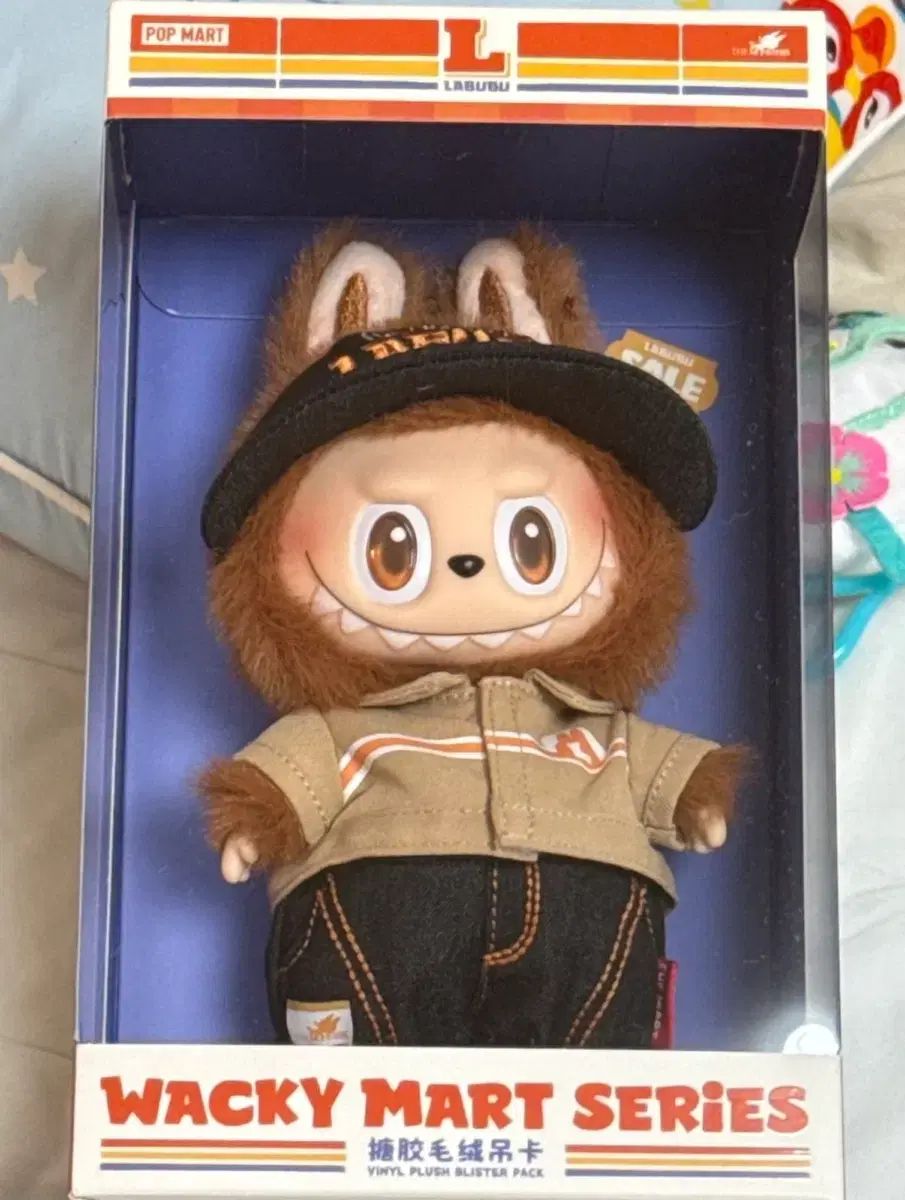POP MART ラブブ コンビニ ポップアップ ぬいぐるみ