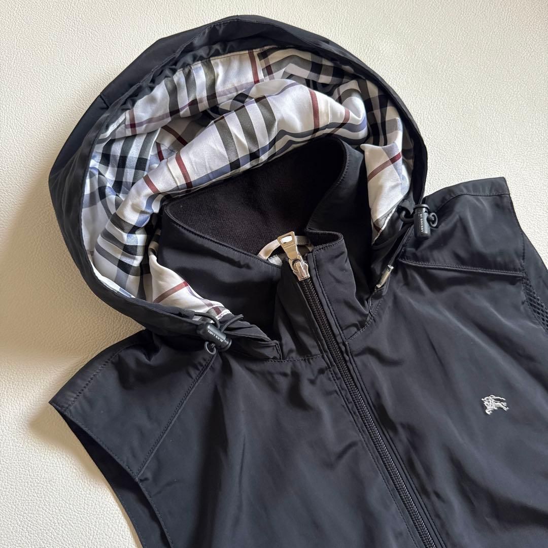 美品✨バーバリーブラックレーベル フード付きベスト ホースロゴ ノバ